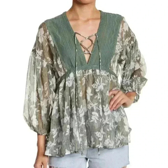 GREEN Floral Lace Up Blouse - Picture 2 of 3